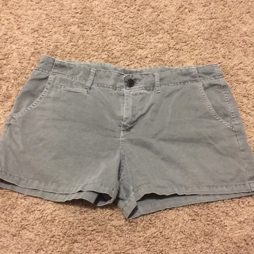 Grey shorts